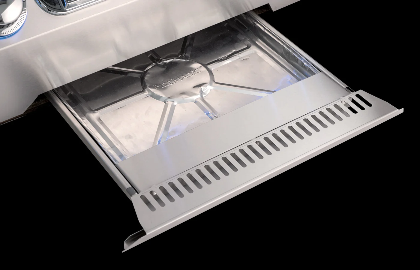 FireMagic Echelon E1060i Built-In - Image 11