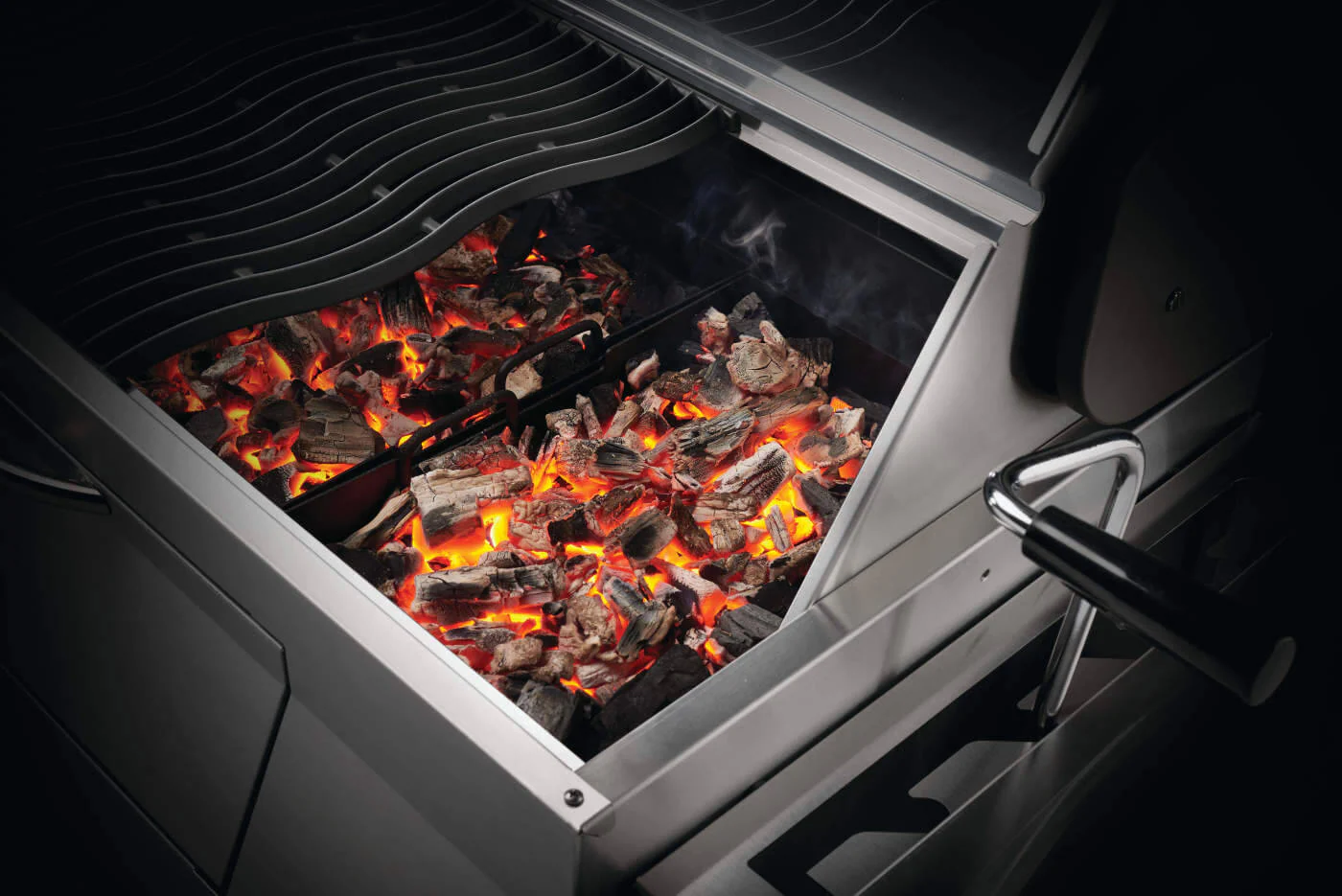 Napoleon PRO605 Holzkohlegrill - Image 6