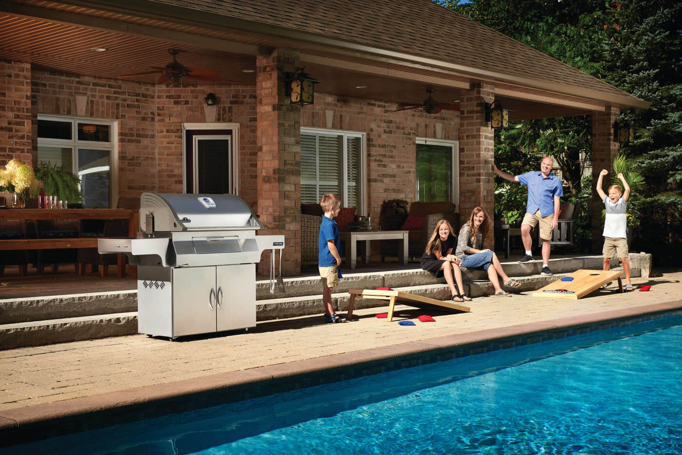 Napoleon PRO605 Holzkohlegrill - Image 8