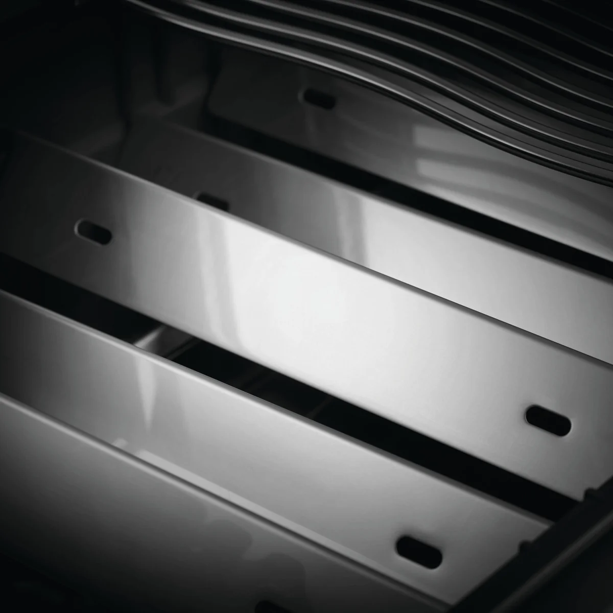 Napoleon Rogue XT 425, mit Sizzle Zone, Schwarz - Image 6