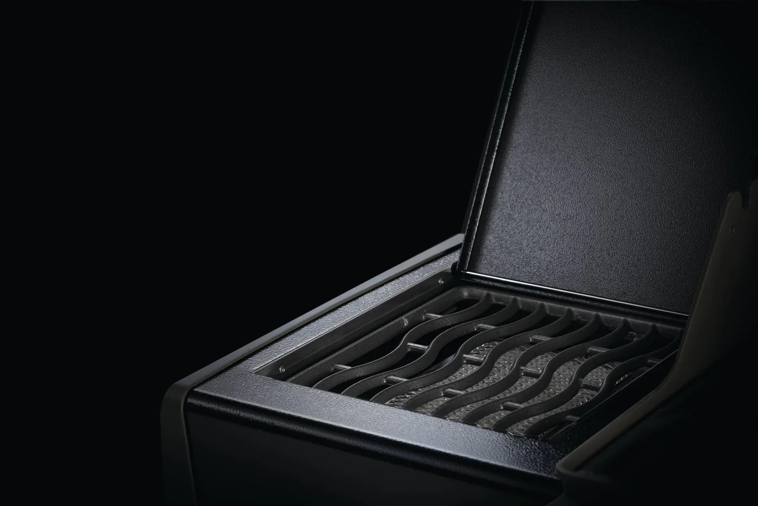 Napoleon Rogue XT 525 Schwarz mit Sizzle Zone - Image 3